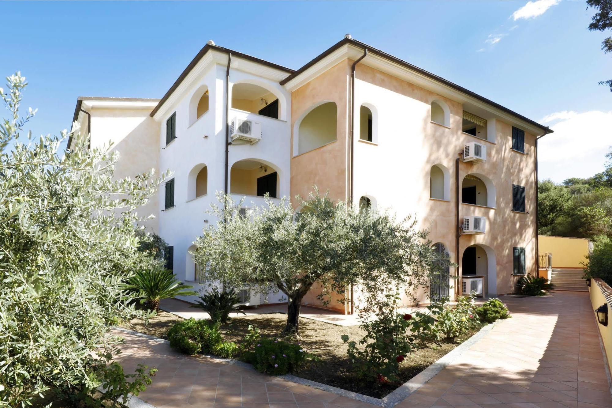 Residence Il Borgo Orosei Exteriör bild