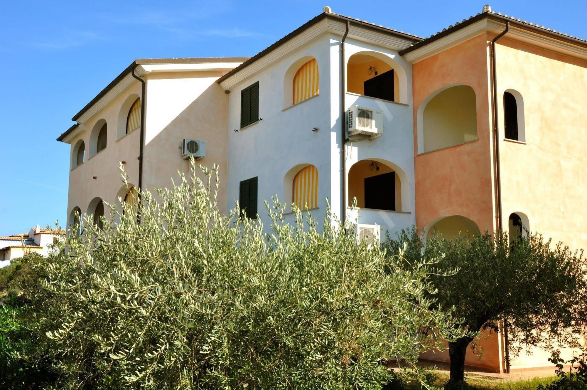 Residence Il Borgo Orosei Exteriör bild