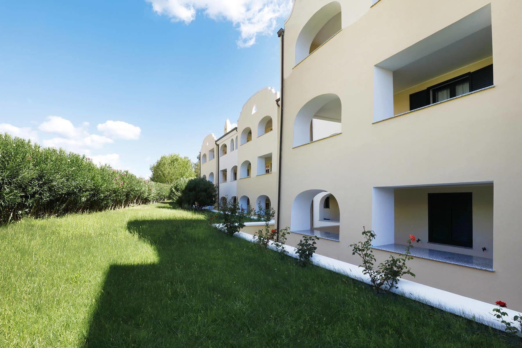 Residence Il Borgo Orosei Exteriör bild
